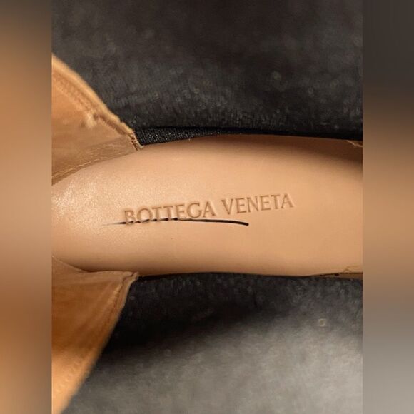 Bottega Veneta Lug Sole Leather Chelsea Boots size 38.5 - Picture 10 of 16